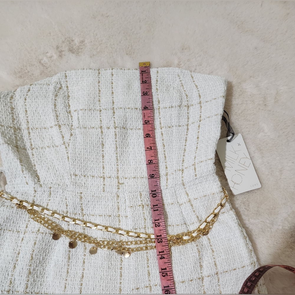 Chic White and Gold Plaid Jacket and Jumpsuit Set - Picture 13 of 16